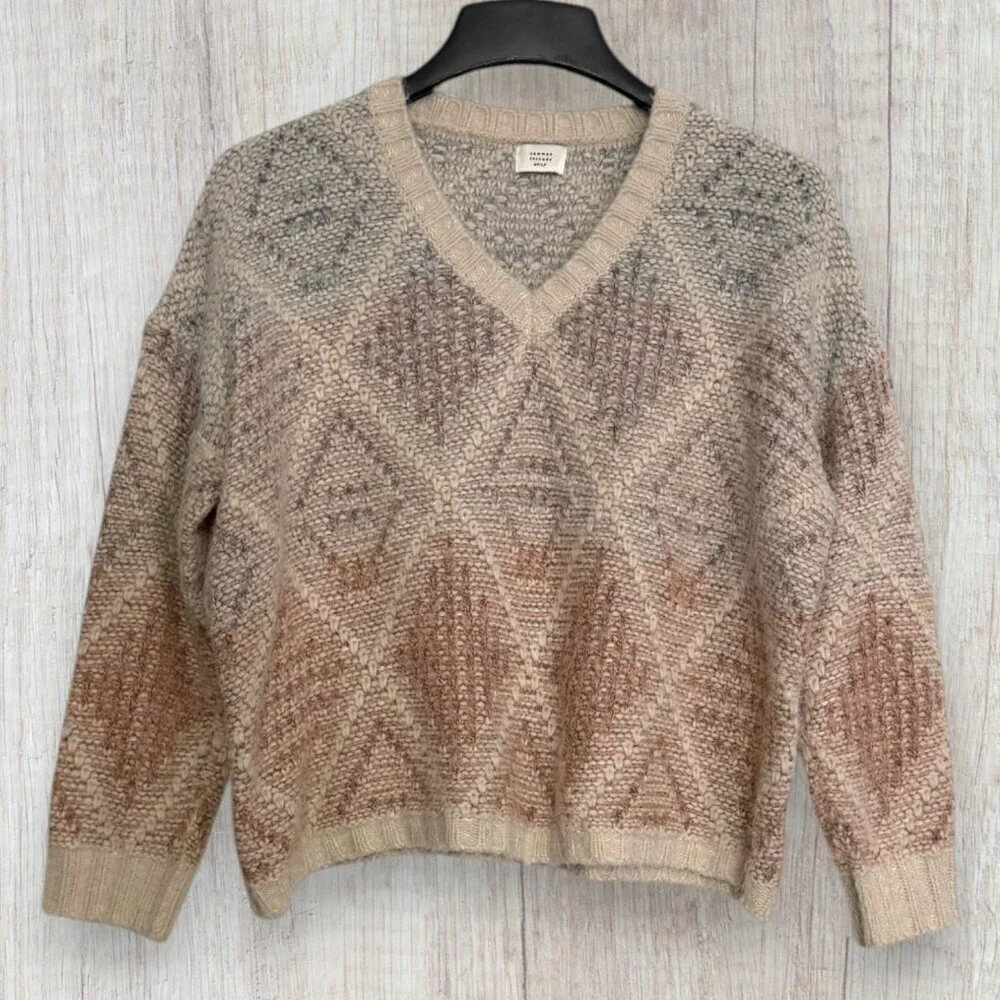 Common Threads Chunky Knit Sweater Neutral Geometric Boho Cozy V-Neck M/L